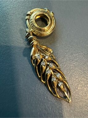 Pandora Shine Wheat Sheaf Pave Feather Dangle Charm, 18k gold-plated (S925)
